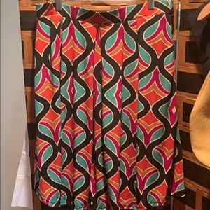 Lularoe pleated Madison skirt W/pockets!!